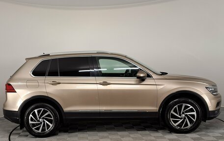 Volkswagen Tiguan II, 2018 год, 2 190 000 рублей, 6 фотография