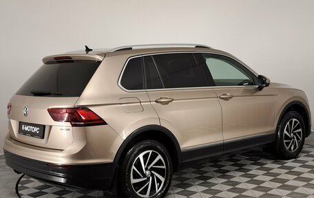 Volkswagen Tiguan II, 2018 год, 2 190 000 рублей, 7 фотография