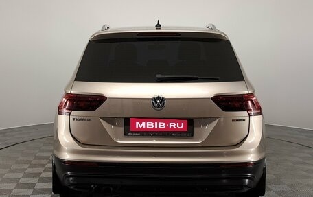 Volkswagen Tiguan II, 2018 год, 2 190 000 рублей, 8 фотография