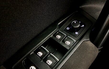 Volkswagen Tiguan II, 2018 год, 2 190 000 рублей, 13 фотография