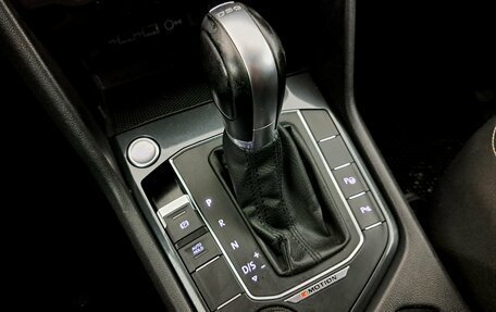 Volkswagen Tiguan II, 2018 год, 2 190 000 рублей, 17 фотография