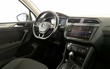 Volkswagen Tiguan II, 2018 год, 2 190 000 рублей, 20 фотография
