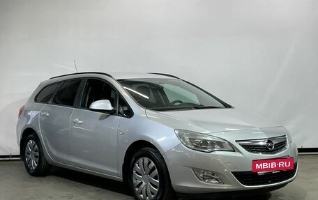 Opel Astra J, 2011 год, 699 000 рублей, 3 фотография