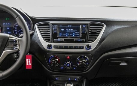 Hyundai Solaris II рестайлинг, 2018 год, 998 000 рублей, 19 фотография