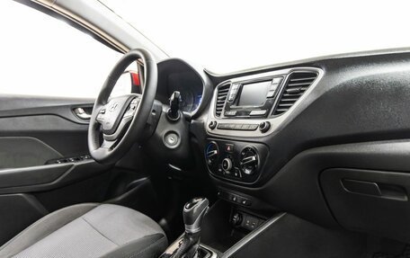 Hyundai Solaris II рестайлинг, 2018 год, 998 000 рублей, 30 фотография