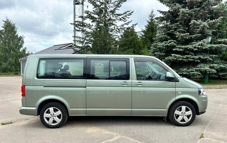 Volkswagen Multivan T5, 2011 год, 2 900 000 рублей, 1 фотография
