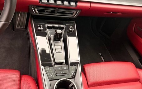 Porsche 911, 2019 год, 14 200 000 рублей, 17 фотография