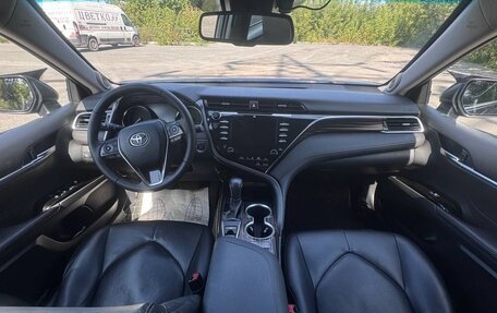 Toyota Camry, 2019 год, 3 070 000 рублей, 6 фотография