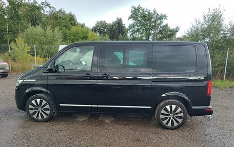Volkswagen Multivan T6 рестайлинг, 2023 год, 9 400 000 рублей, 4 фотография