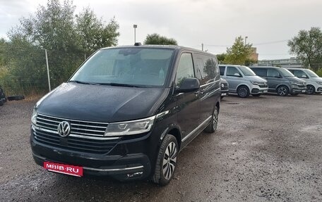 Volkswagen Multivan T6 рестайлинг, 2023 год, 9 400 000 рублей, 3 фотография