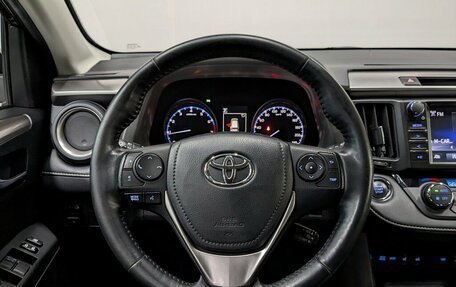 Toyota RAV4, 2018 год, 2 350 000 рублей, 26 фотография