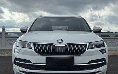 Skoda Karoq I, 2023 год, 2 195 000 рублей, 2 фотография