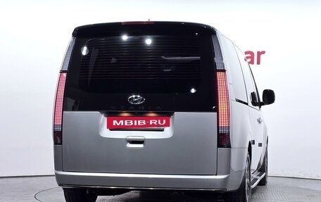 Hyundai Staria, 2023 год, 7 077 700 рублей, 4 фотография