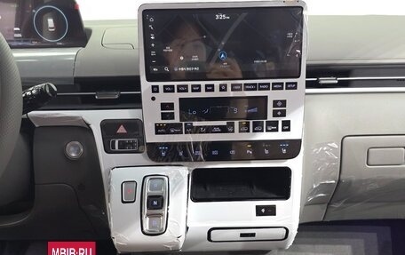 Hyundai Staria, 2023 год, 7 077 700 рублей, 18 фотография