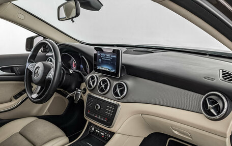 Mercedes-Benz GLA, 2016 год, 2 050 000 рублей, 13 фотография