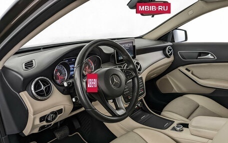 Mercedes-Benz GLA, 2016 год, 2 050 000 рублей, 15 фотография