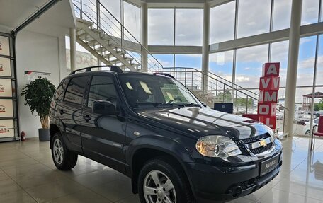 Chevrolet Niva I рестайлинг, 2016 год, 899 000 рублей, 5 фотография
