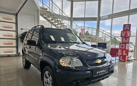 Chevrolet Niva I рестайлинг, 2016 год, 899 000 рублей, 4 фотография