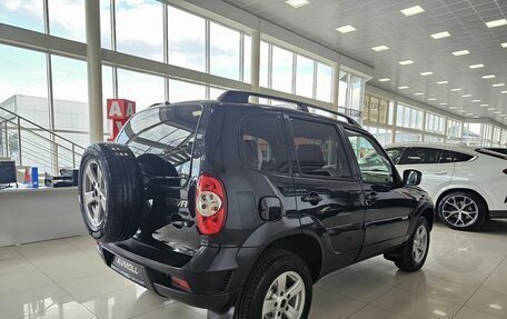 Chevrolet Niva I рестайлинг, 2016 год, 899 000 рублей, 9 фотография