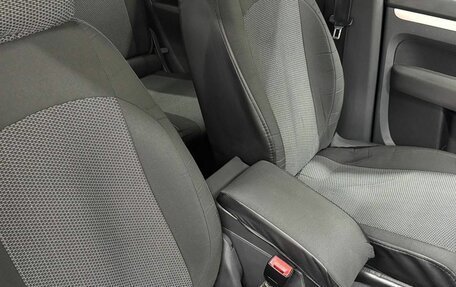 Volkswagen Touran III, 2009 год, 749 900 рублей, 13 фотография