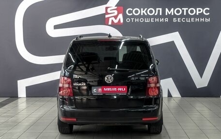 Volkswagen Touran III, 2009 год, 749 900 рублей, 4 фотография