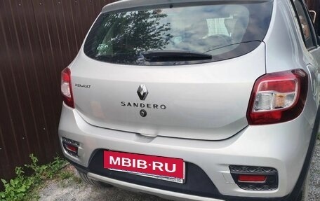 Renault Sandero II рестайлинг, 2017 год, 130 000 рублей, 3 фотография