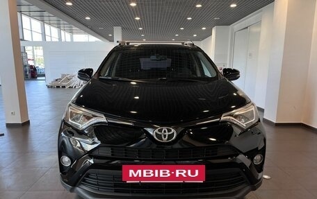 Toyota RAV4, 2019 год, 2 370 000 рублей, 8 фотография