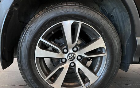 Toyota RAV4, 2019 год, 2 370 000 рублей, 18 фотография