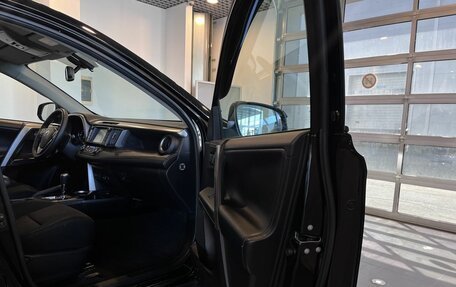 Toyota RAV4, 2019 год, 2 370 000 рублей, 25 фотография