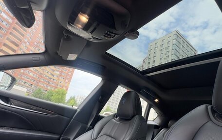 Maserati Levante I, 2022 год, 3 000 000 рублей, 5 фотография