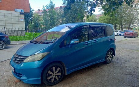 Honda Freed I, 2011 год, 960 000 рублей, 2 фотография