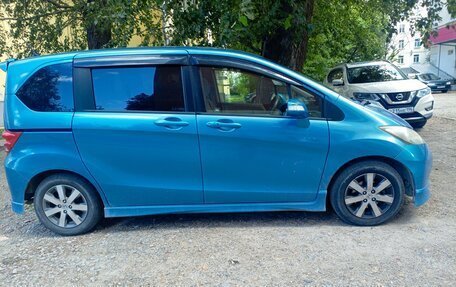 Honda Freed I, 2011 год, 960 000 рублей, 3 фотография