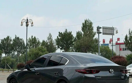 Mazda 3, 2023 год, 1 850 000 рублей, 4 фотография