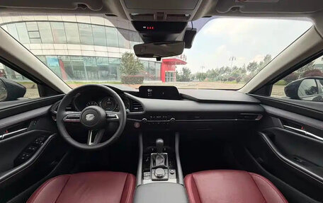Mazda 3, 2023 год, 1 850 000 рублей, 7 фотография