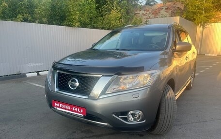 Nissan Pathfinder, 2016 год, 1 960 000 рублей, 3 фотография