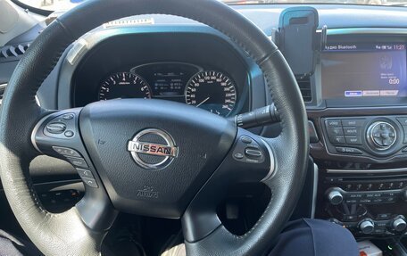 Nissan Pathfinder, 2016 год, 1 960 000 рублей, 5 фотография