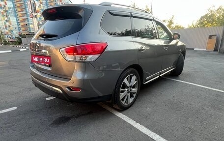 Nissan Pathfinder, 2016 год, 1 960 000 рублей, 4 фотография