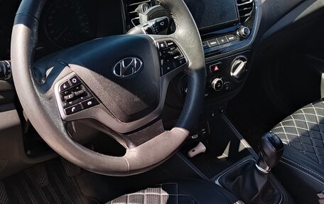Hyundai Solaris II рестайлинг, 2020 год, 1 350 000 рублей, 2 фотография