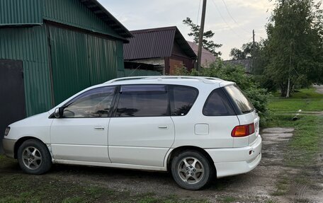Toyota Ipsum II, 1998 год, 400 000 рублей, 3 фотография