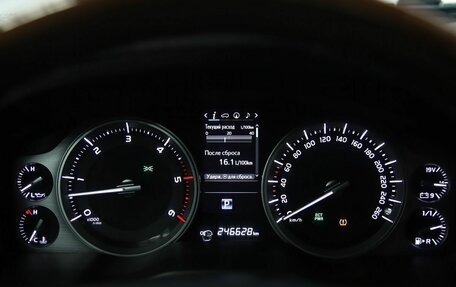 Toyota Land Cruiser 200, 2015 год, 4 290 000 рублей, 3 фотография