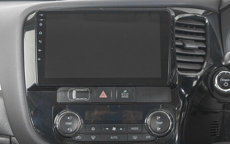 Mitsubishi Outlander III рестайлинг 3, 2014 год, 1 689 000 рублей, 19 фотография