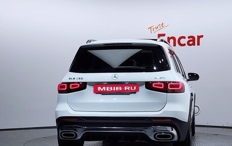 Mercedes-Benz GLB, 2022 год, 4 175 000 рублей, 4 фотография