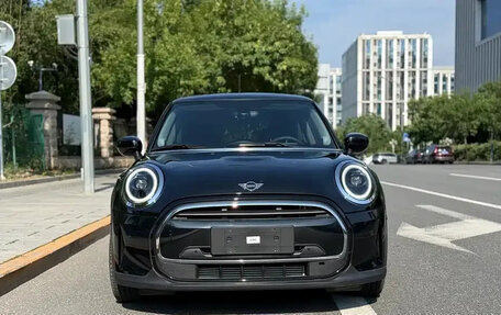 MINI Hatch, 2023 год, 2 597 300 рублей, 2 фотография
