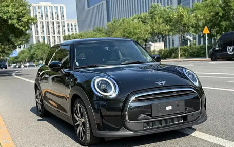 MINI Hatch, 2023 год, 2 597 300 рублей, 3 фотография