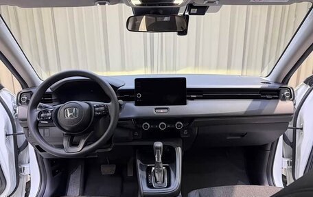Honda Vezel, 2023 год, 1 890 000 рублей, 10 фотография