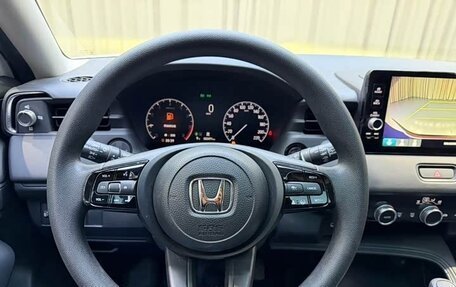 Honda Vezel, 2023 год, 1 890 000 рублей, 12 фотография