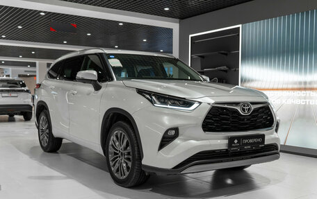 Toyota Highlander, 2026 год, 6 100 000 рублей, 2 фотография