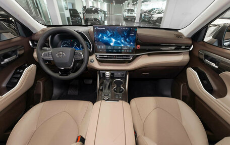 Toyota Highlander, 2026 год, 5 900 000 рублей, 8 фотография