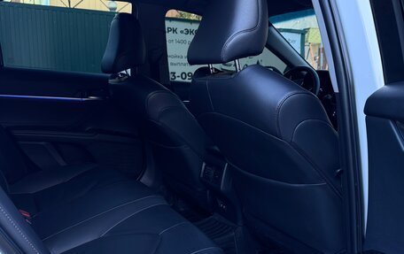 Toyota Camry, 2019 год, 2 250 000 рублей, 10 фотография