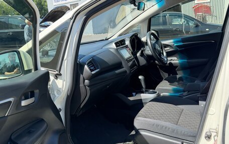 Honda Fit III, 2017 год, 900 000 рублей, 14 фотография